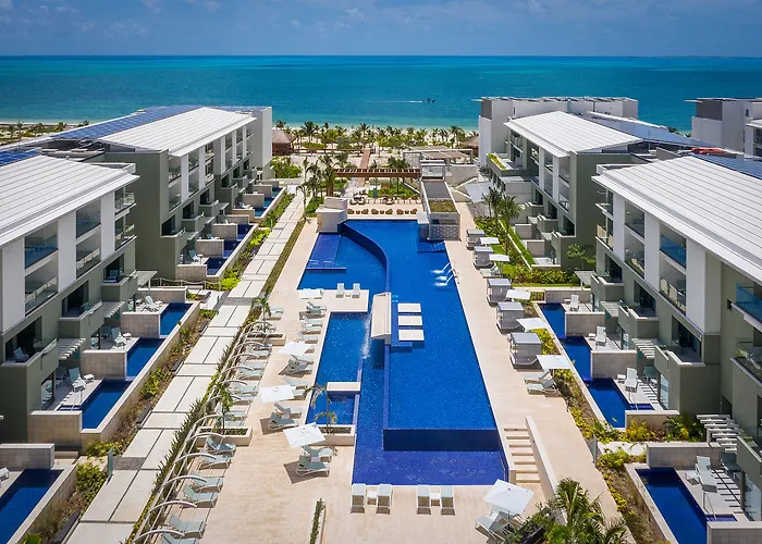 Catalonia Grand Costa Mujeres All Suites & Spa