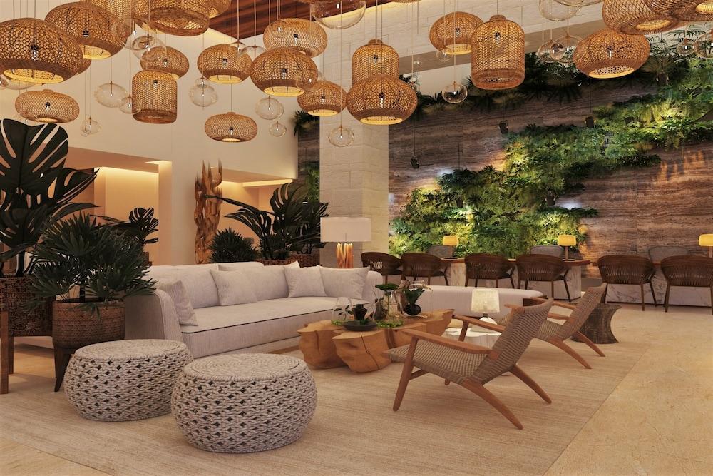 Sun Palace Resort