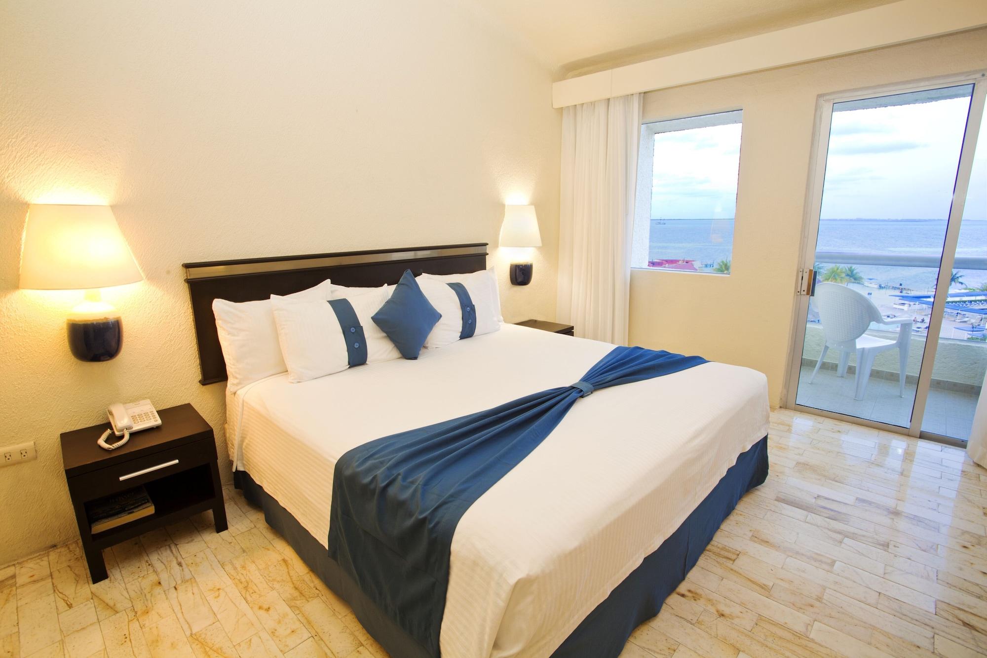 Aquamarina Resort