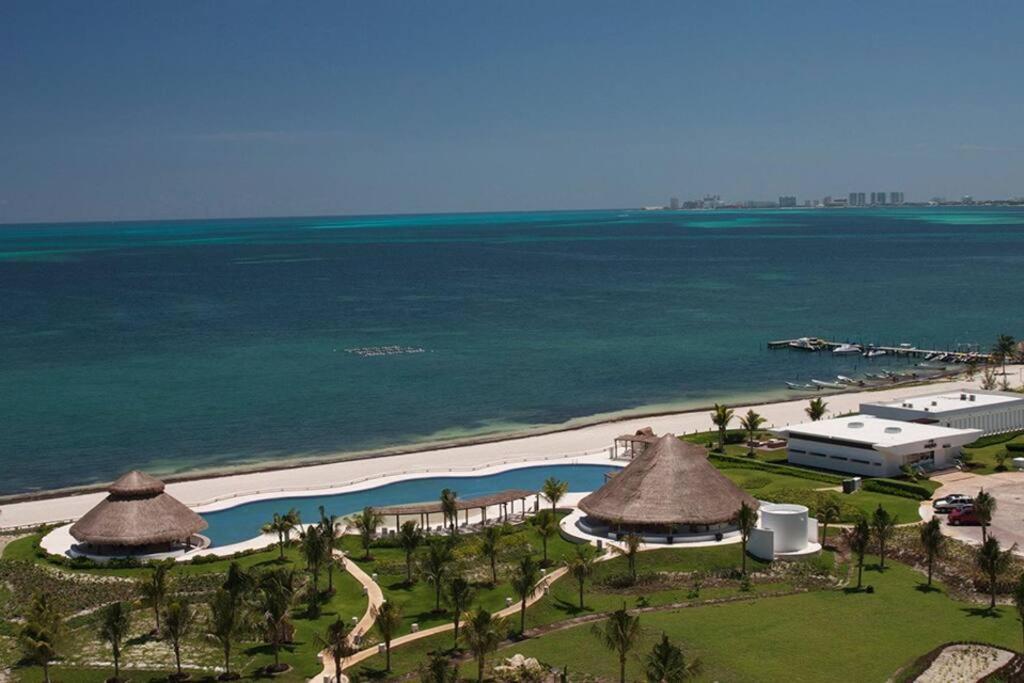 Amara Beachfront Apartamento