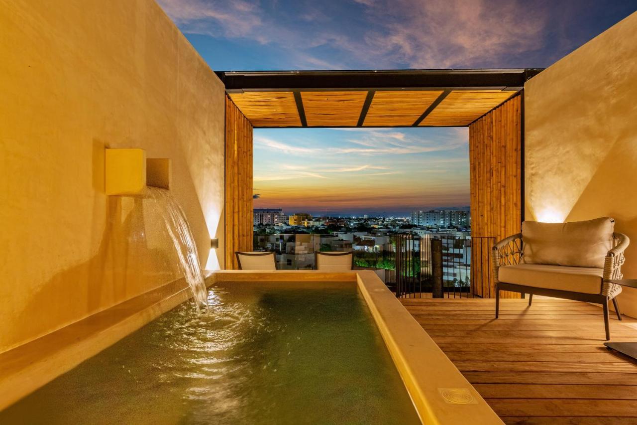 Hive By G Hotel Cancún