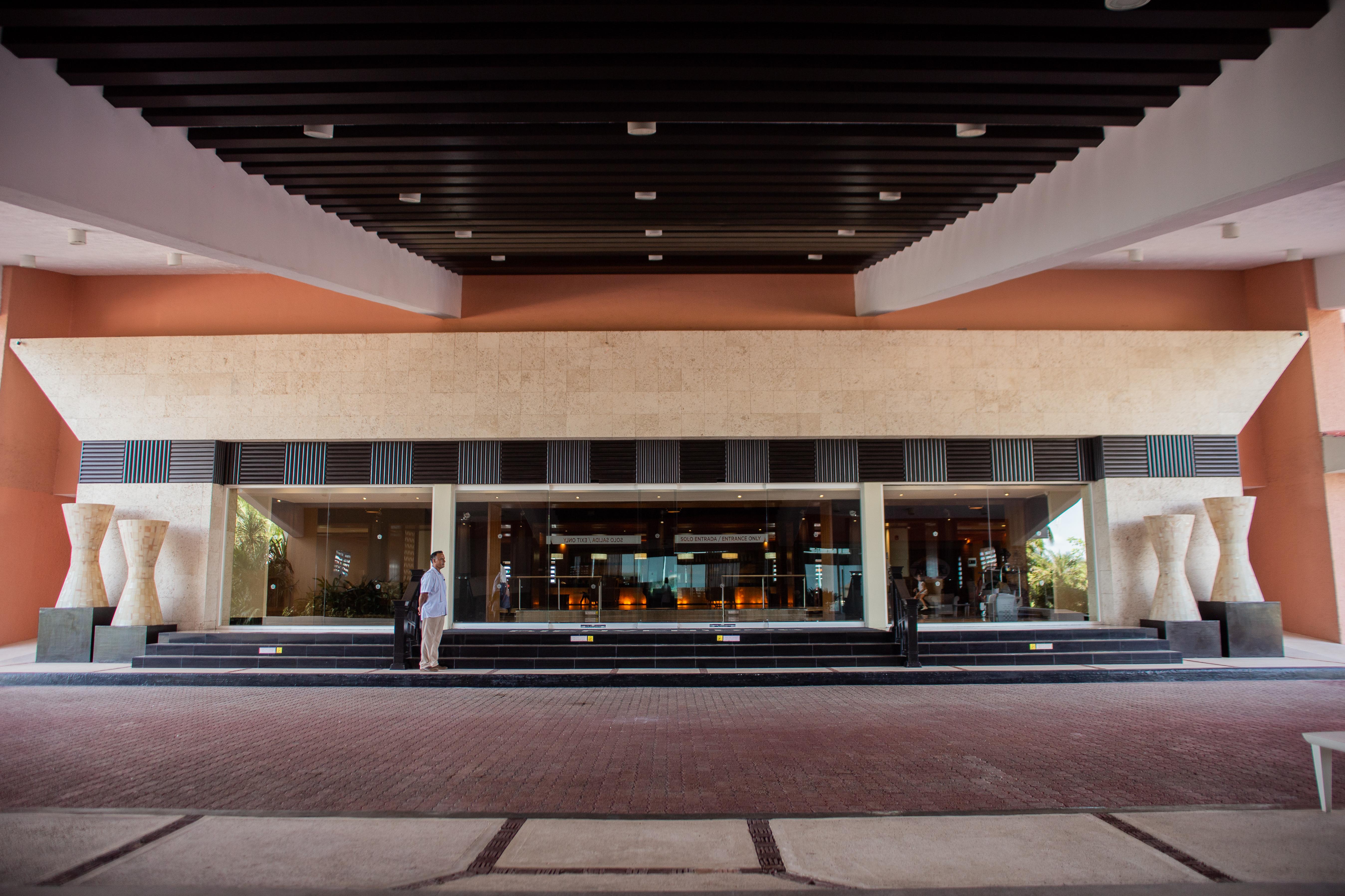 Wyndham Grand & Hotel Cancun