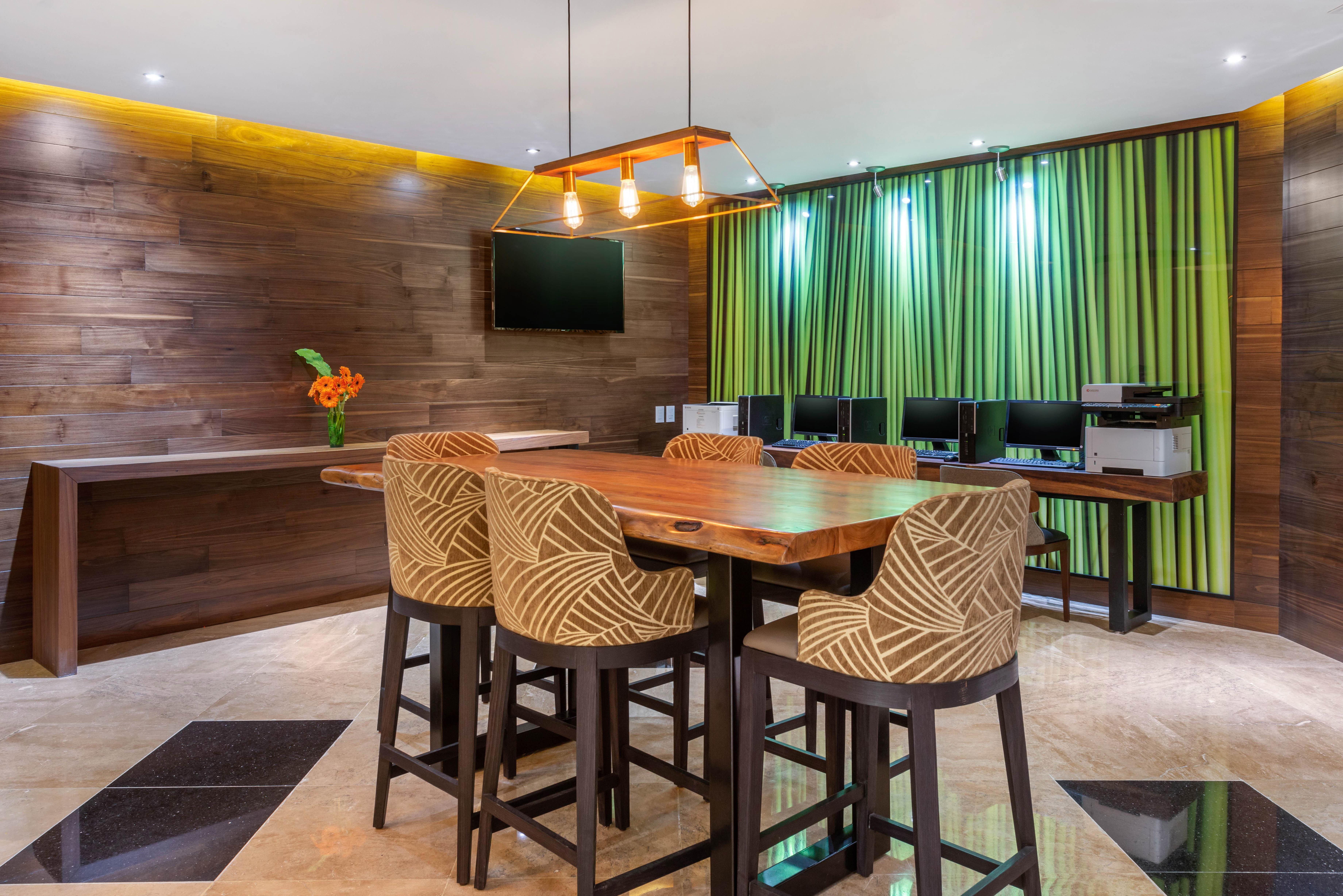 Wyndham Grand & Cancun
