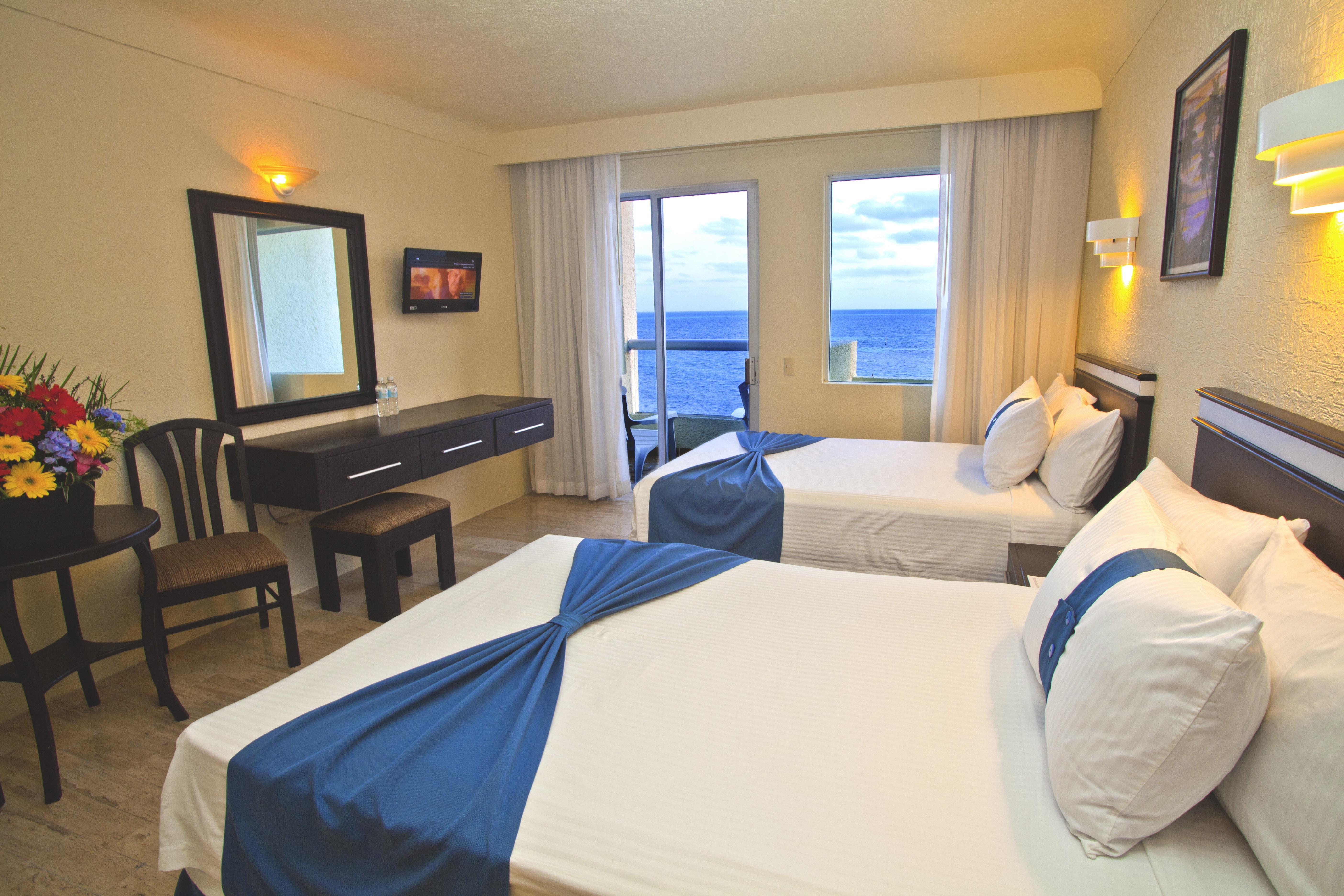 Aquamarina Resort