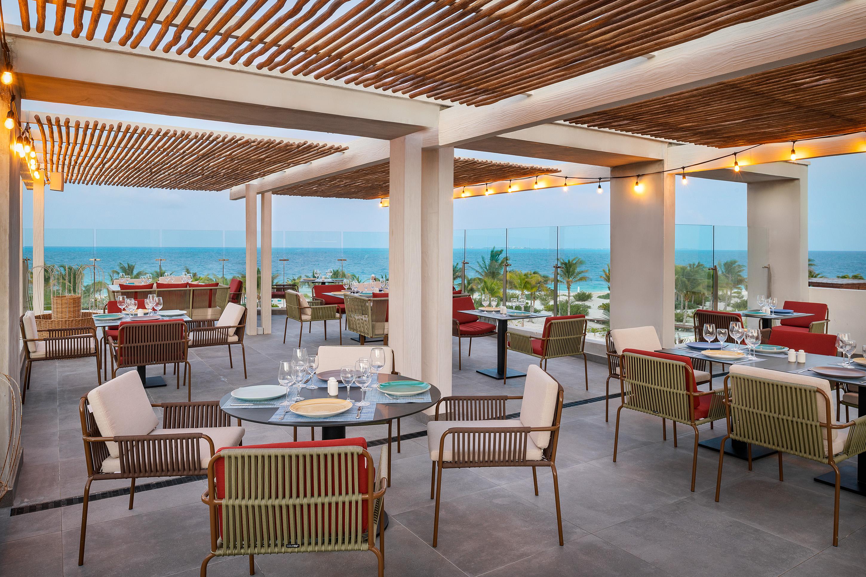 Catalonia Grand Costa Mujeres & 5*