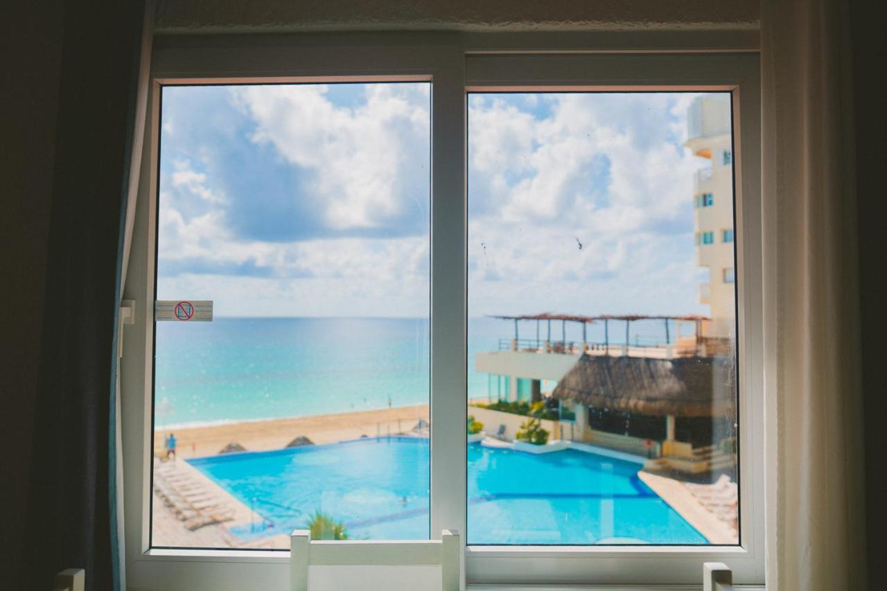 Plaza Ocean Front * Cancun