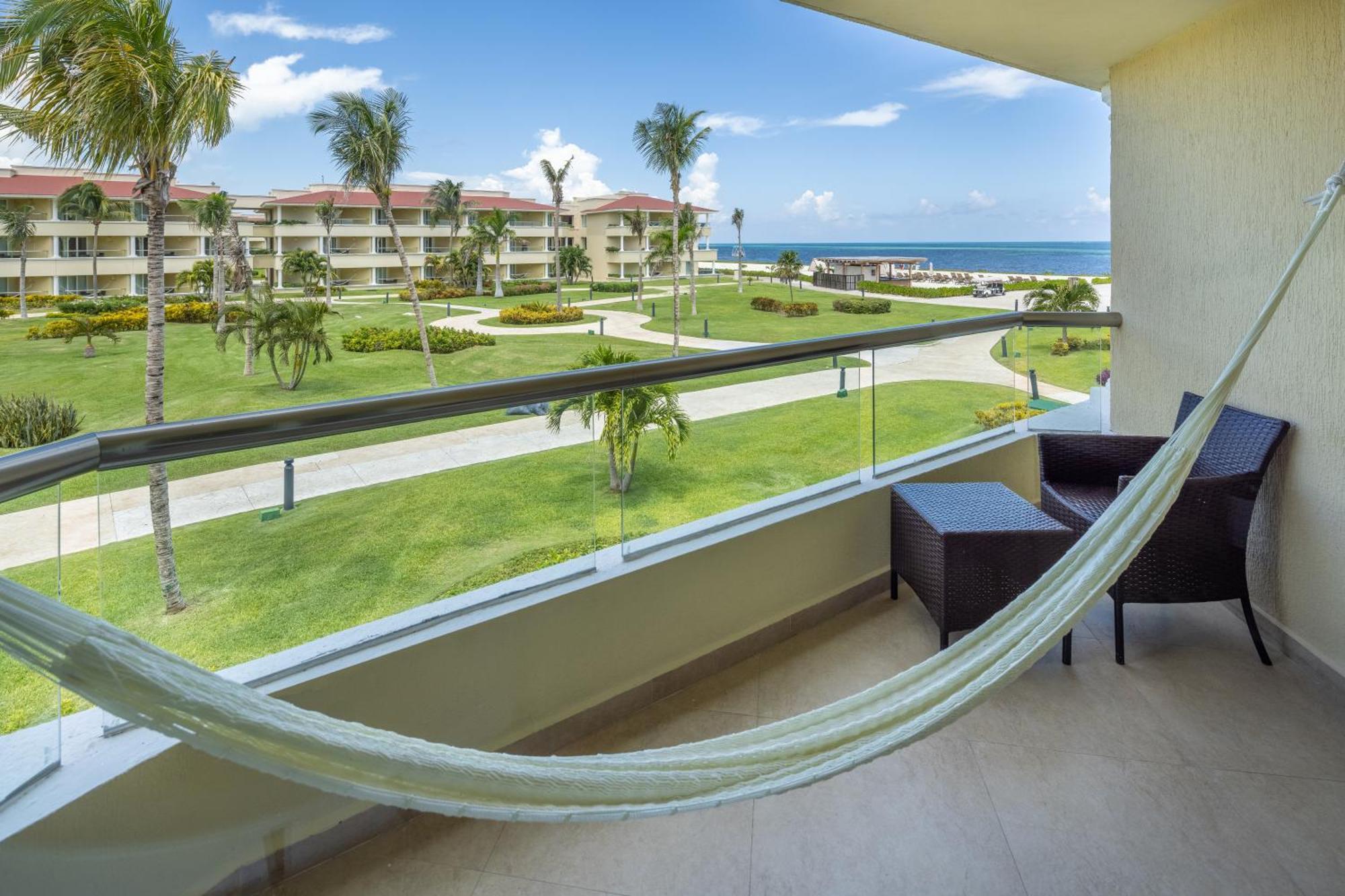 Moon Palace Cancun - Alfredo V. Bonfil