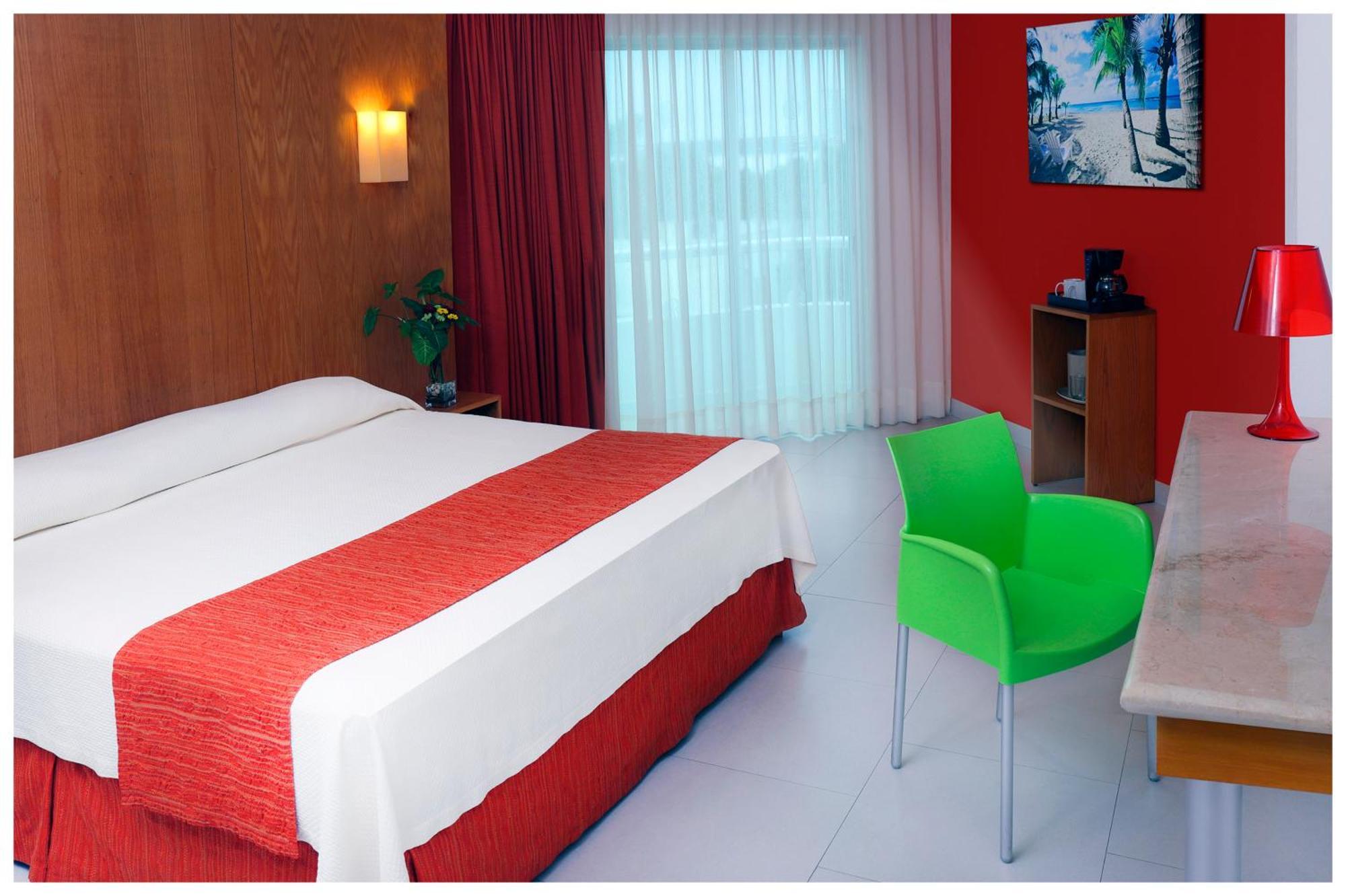 Adhara Express 3* Cancún