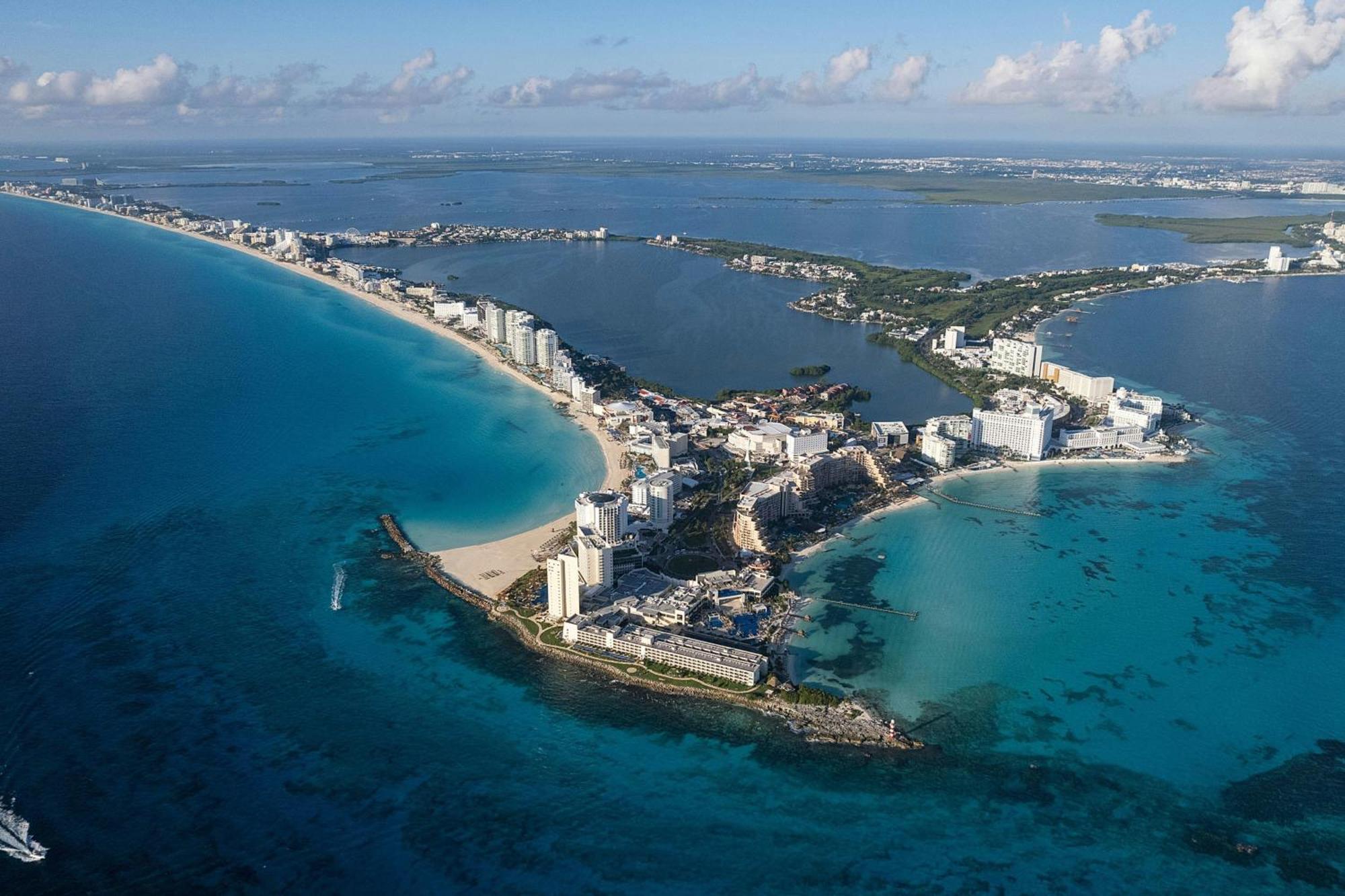 Hotel Renovated Aloft Cancún
