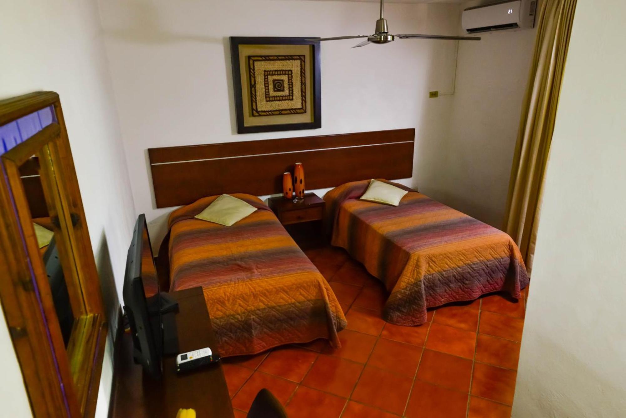 Hotel Girasoles 3*