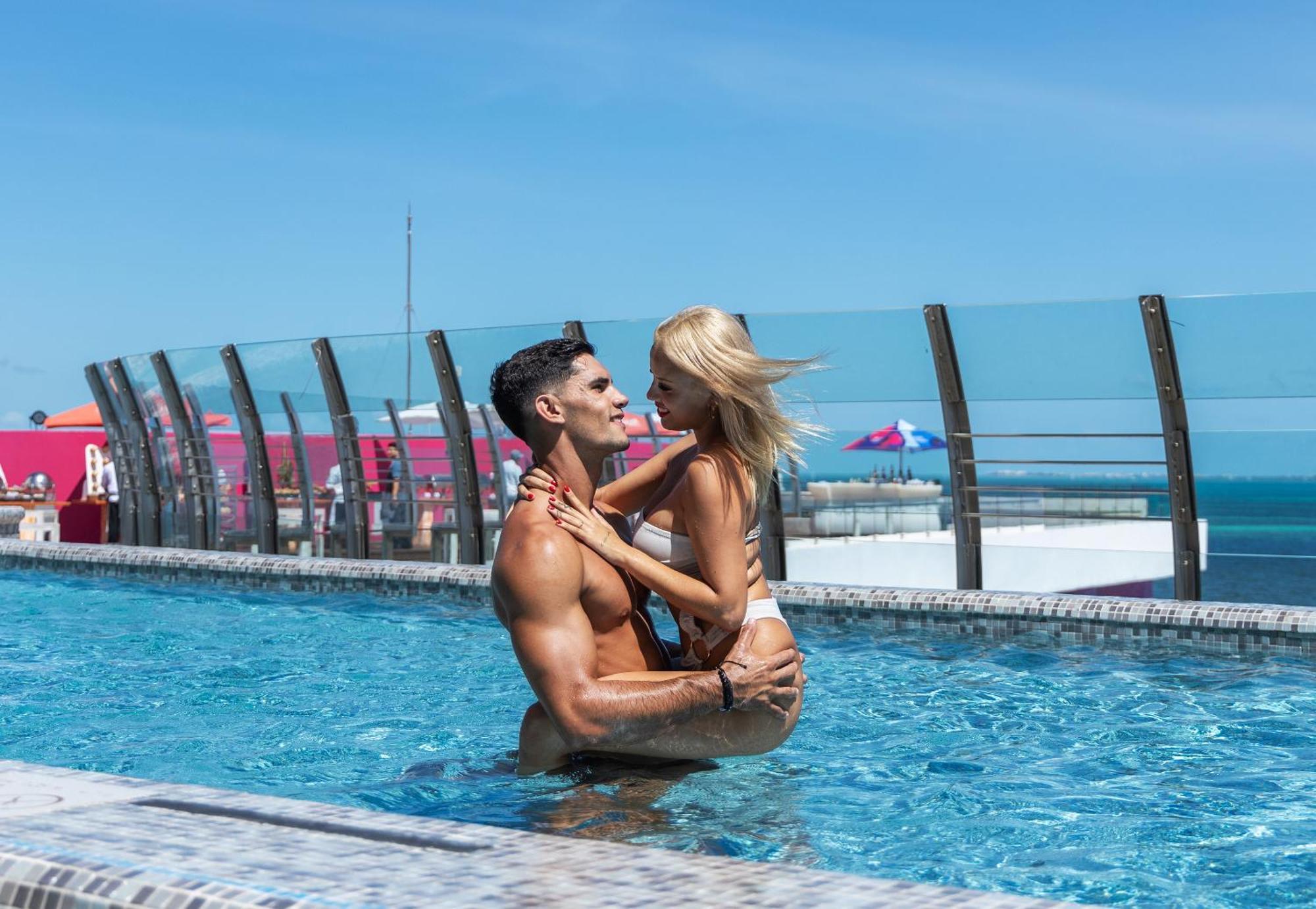 Temptation At The Tower (adults Only) Resort Cancún
