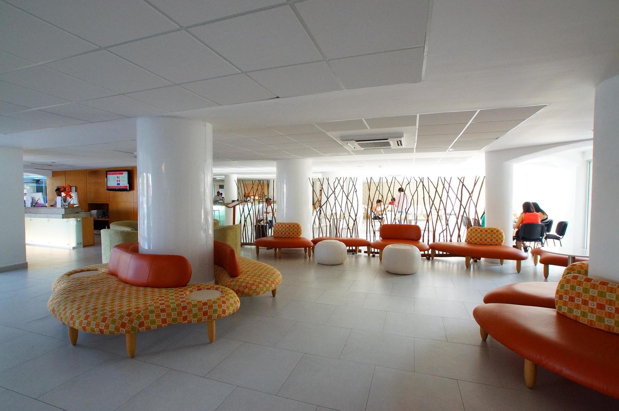 Adhara Express Cancún