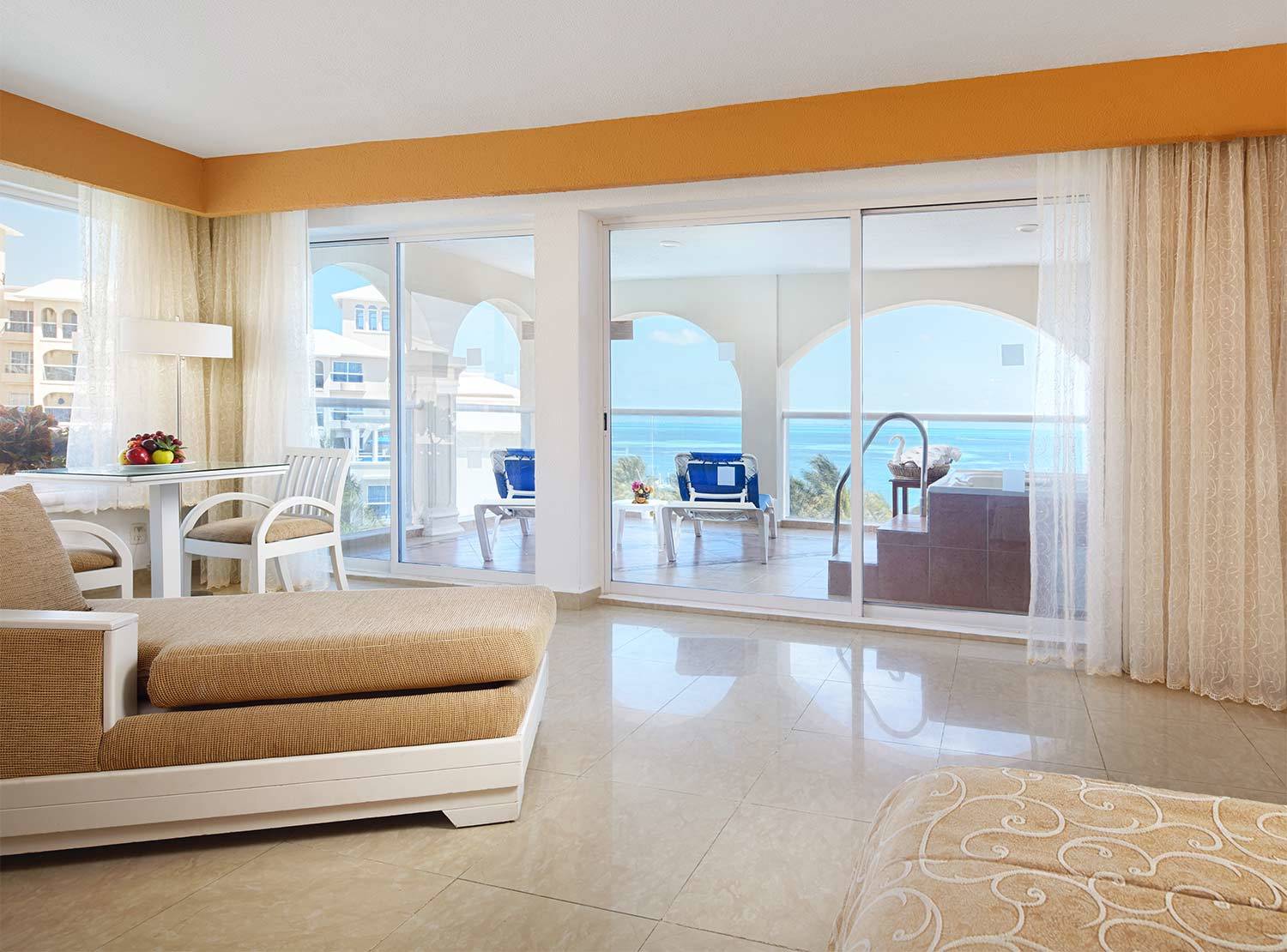 Occidental Costa -