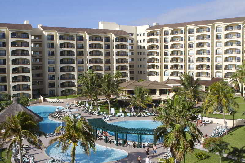 Resort The Royal Islander - An