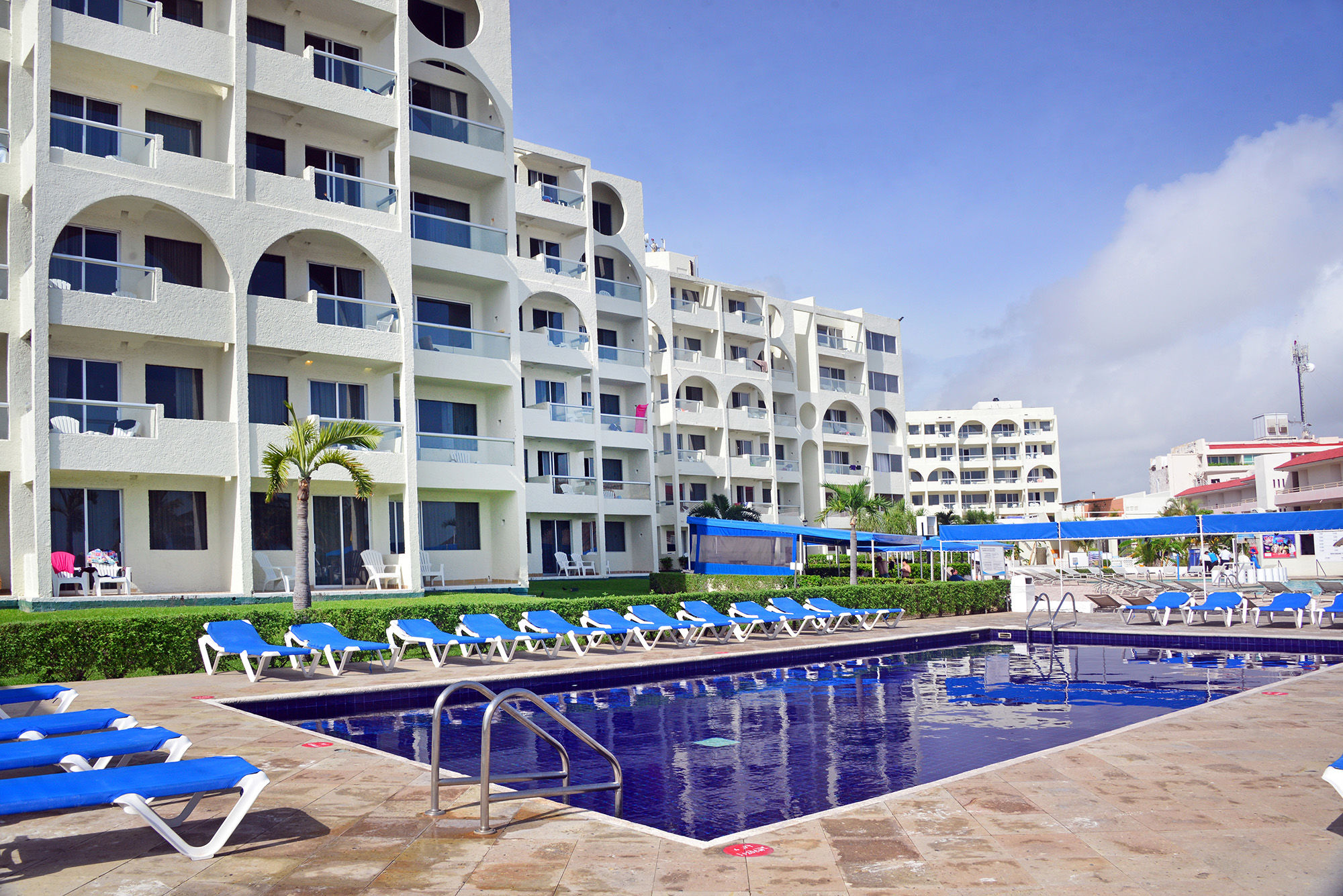 Resort Aquamarina Cancún