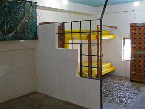 Mayapan Hostal *