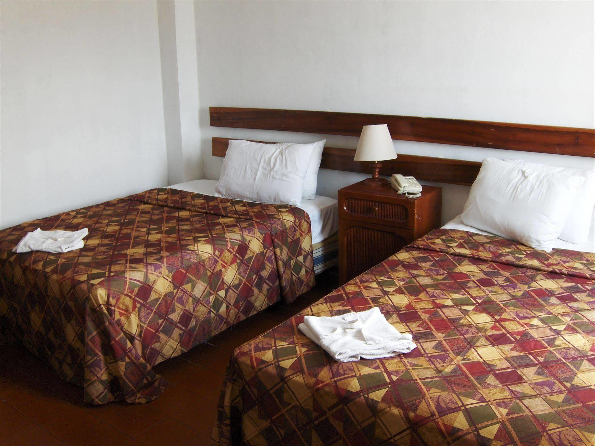 Hotel Alux 2*