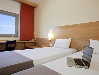 Ibis Centro Hotel 3*