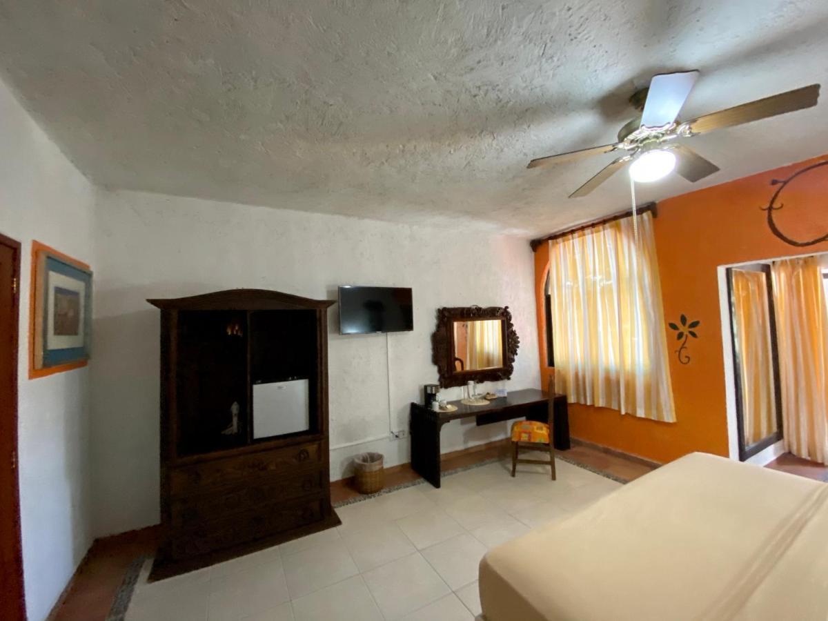 Hotel Labna' Suites 2*