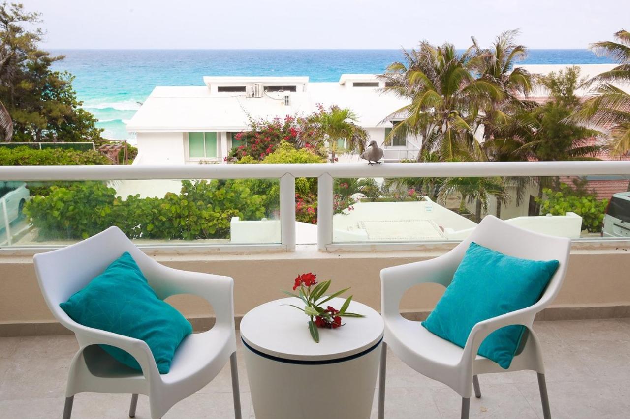 Brisas Apartahotel
