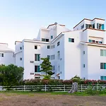 Las Gaviotas Hotel y Suites