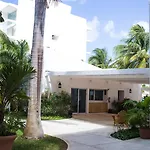 Las Gaviotas Hotel y Suites