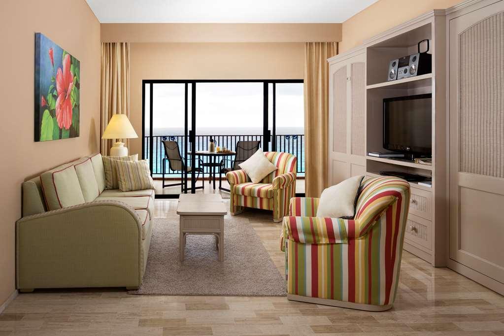 Resort The Royal Islander - An