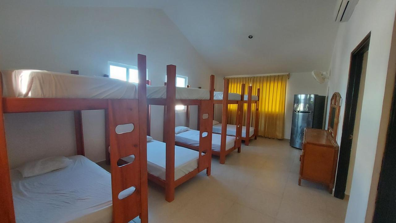 Hostel Punta Sam