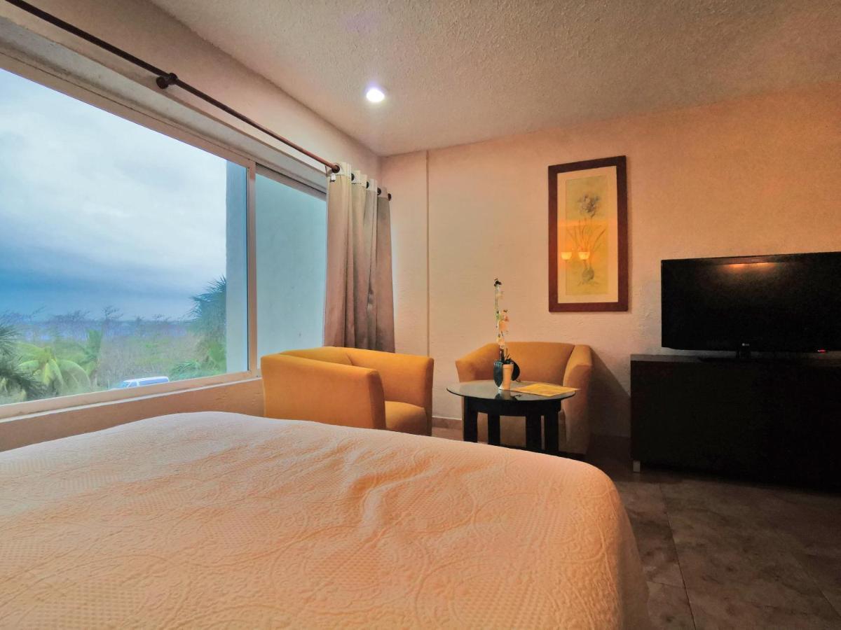 Brisas Beachfront In Zone Cancún