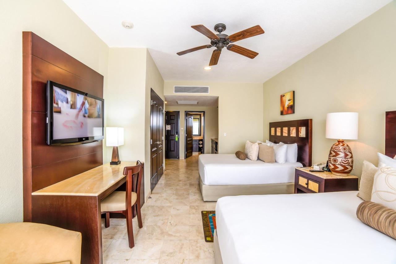 Del Palmar And Resort
