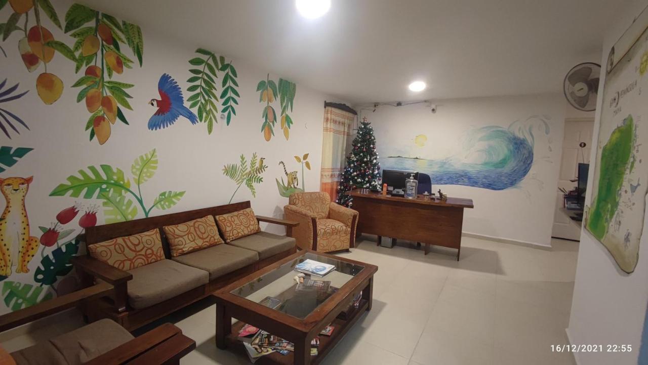 Hostel Punta Sam *