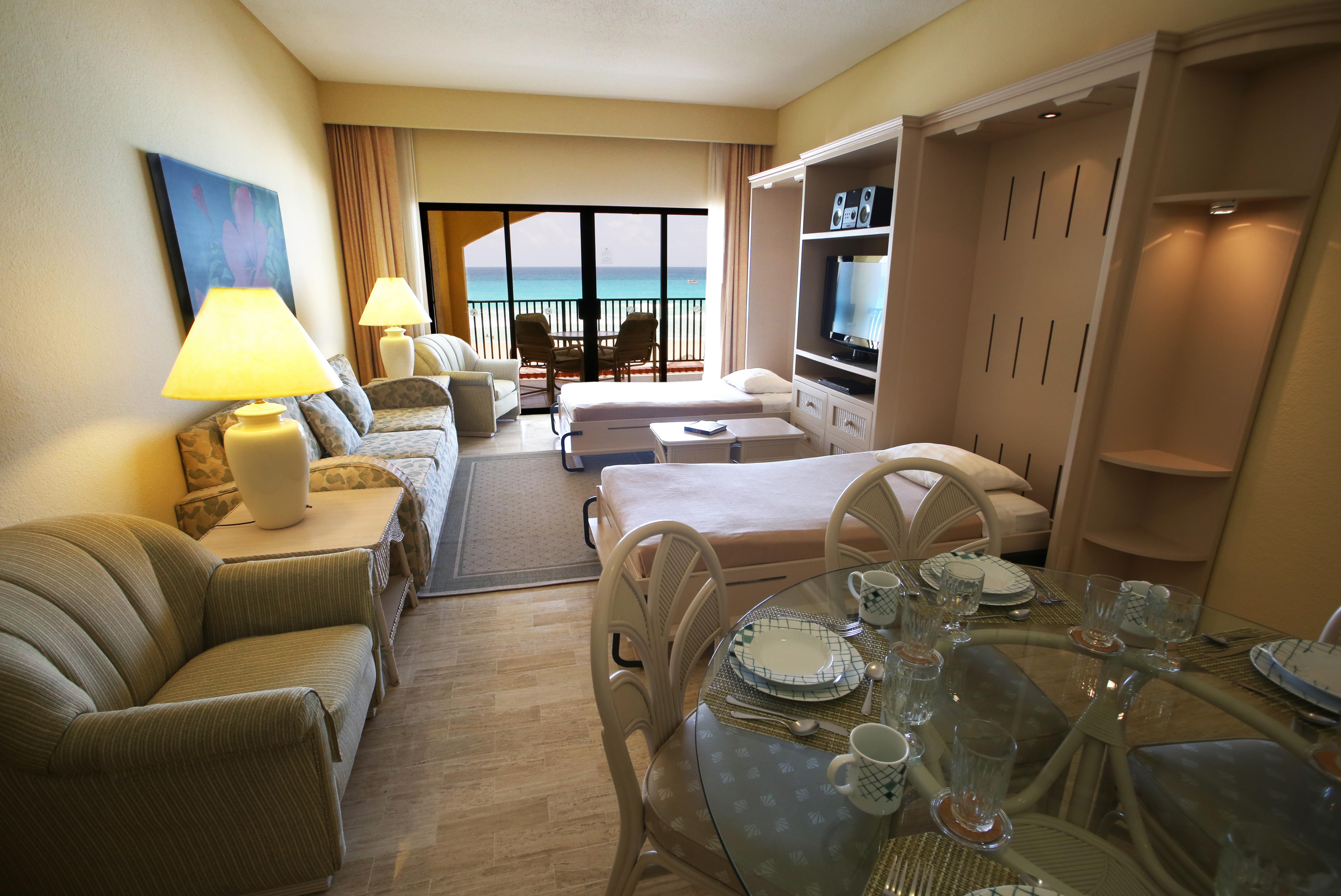 The Royal Islander - An Resort