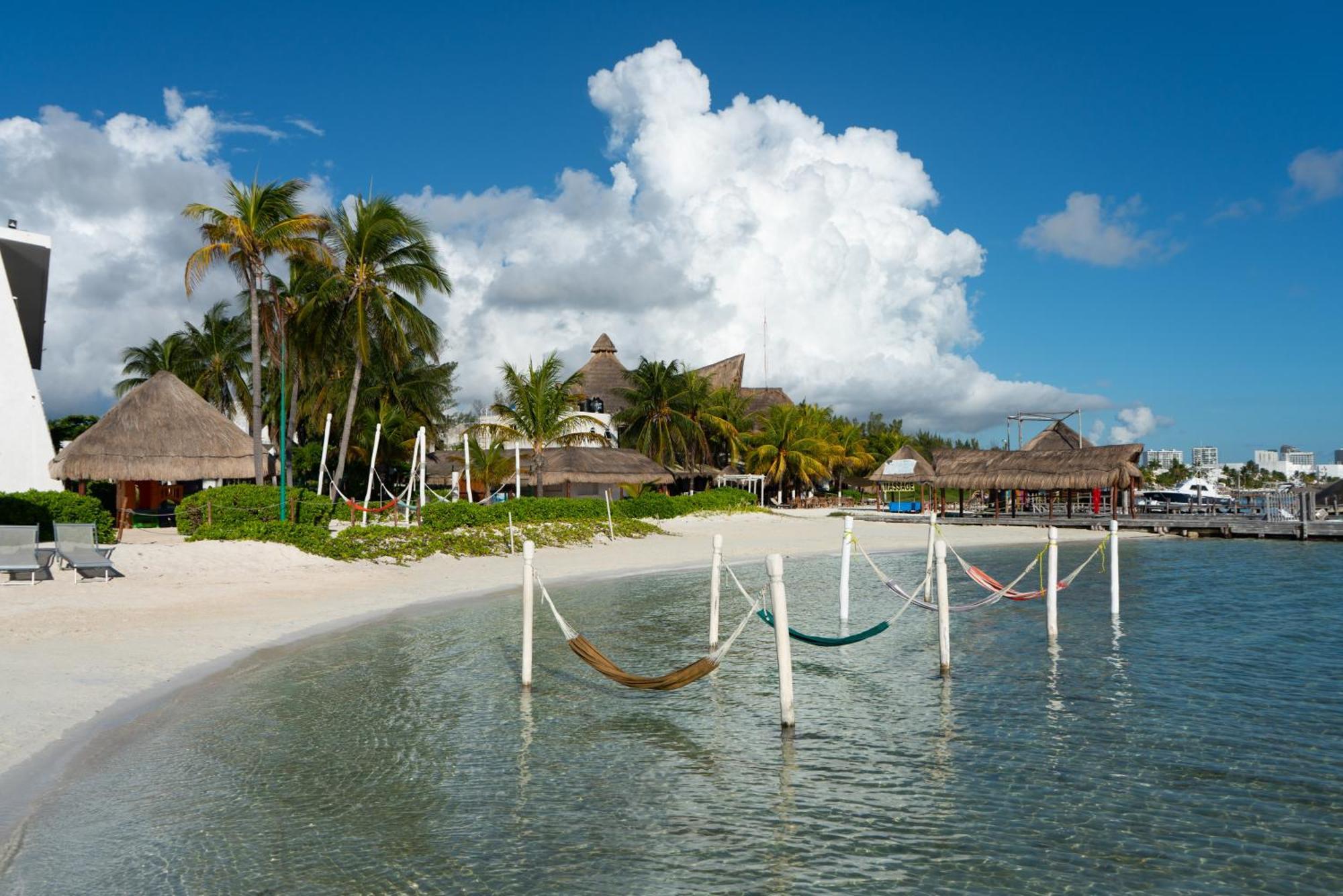 Resort Bay