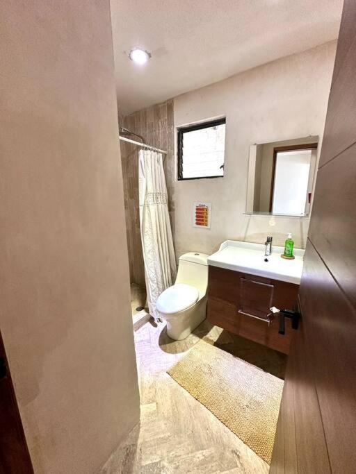 Apartamento Luxurious Lagoon-front In Zone Tranquility Meets Elegance Near Attractions And Beaches