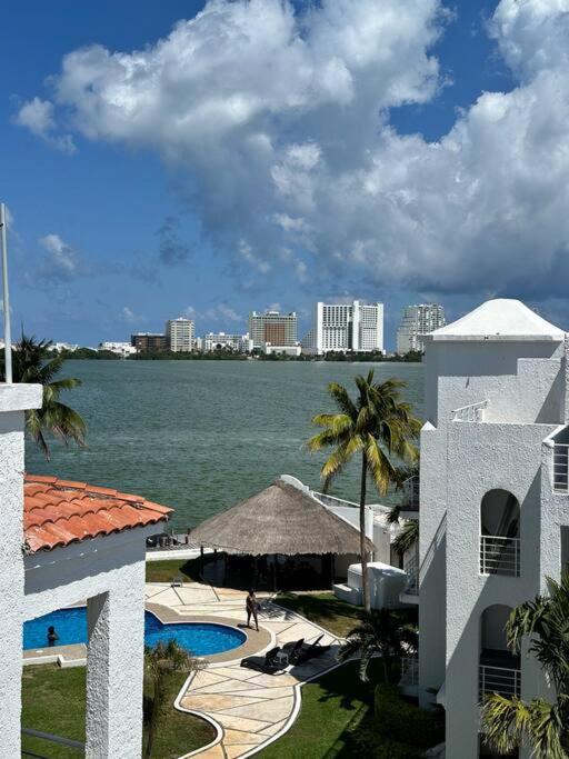 Apartamento Luxurious Lagoon-front In Zone Tranquility Meets Elegance Near Attractions And Beaches *
