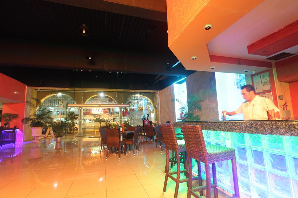 Plaza Caribe 4*