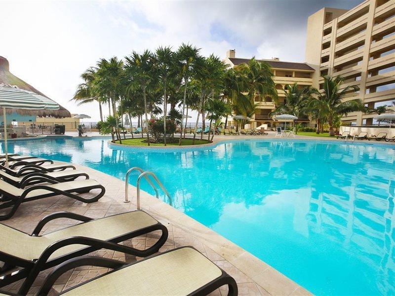 Resort The Royal Islander - An