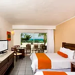 Flamingo Cancun Resort