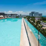 Aloja Oceanview In The Hotel Zone