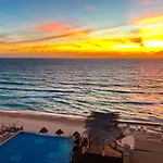 Seashore Apartment Cancun
