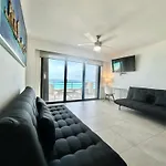 Sparkling Ocean View In Cancun