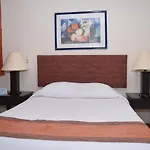 Hotel Suites Le Monde