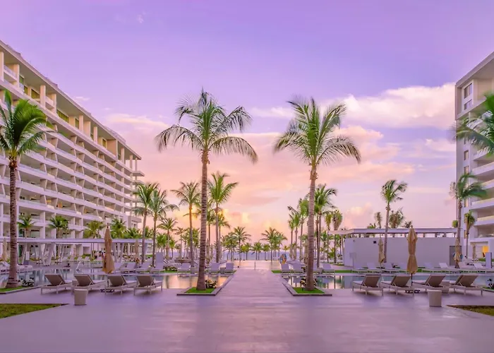5 Diamond Luxury Resort!
