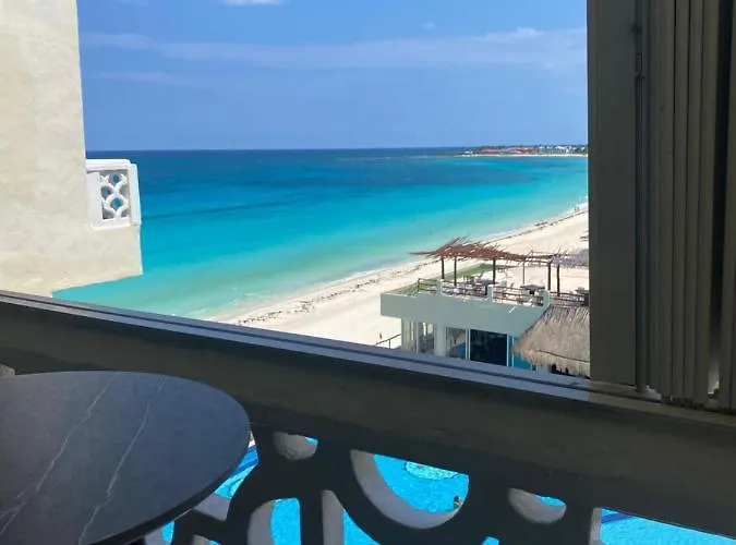 Cancun Plaza Condo Mexico
