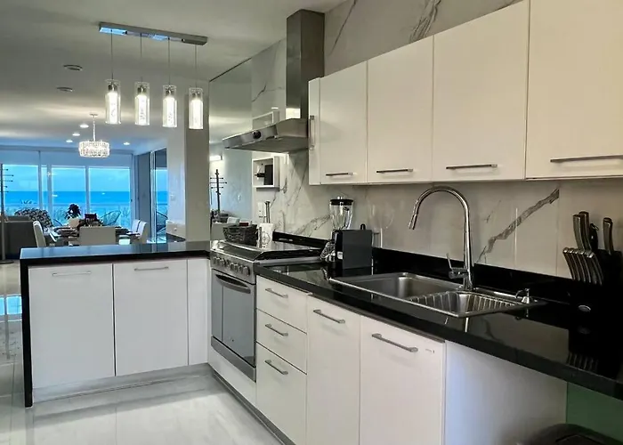 Luxury Condo Beachfront Amara