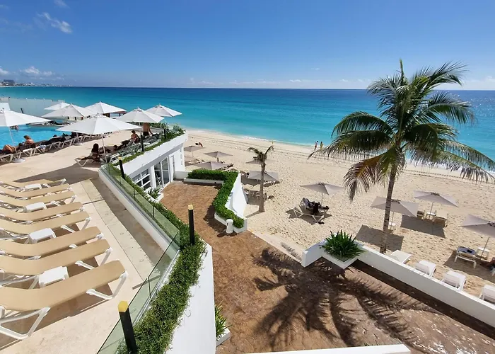 Ocean Front, Beautifull Beach, Studio 3C