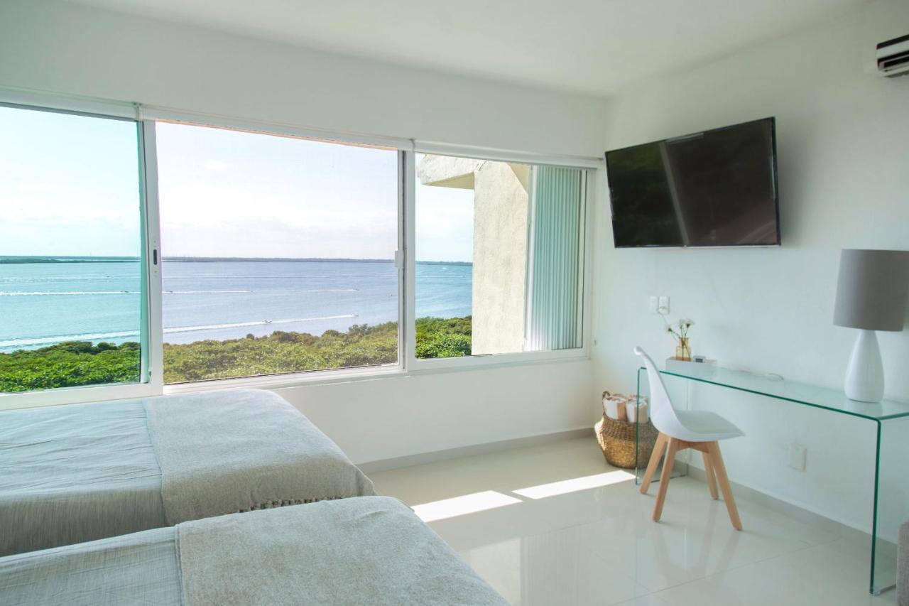 Ocean View Three Bedroom, Three Story Penthouse By The Apartahotel Cancún