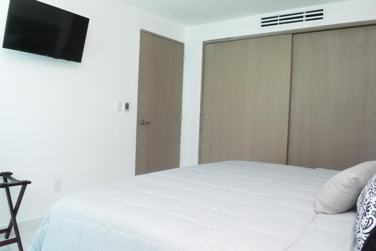 Nuevo Estudio A Pie De Playa, Vistas Increibles, Alberca, Gym Jacuzi, Seguridad, 3503 Cancún