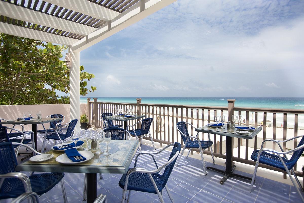 Golden Parnassus Hotel Cancún