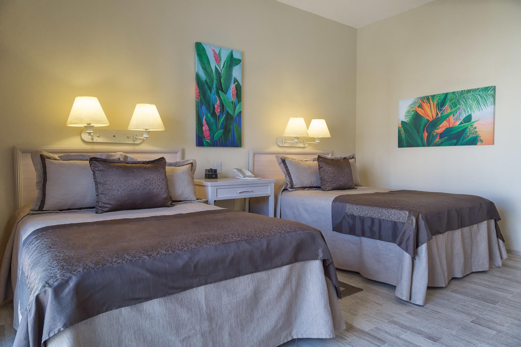 Resort The Royal Islander - An